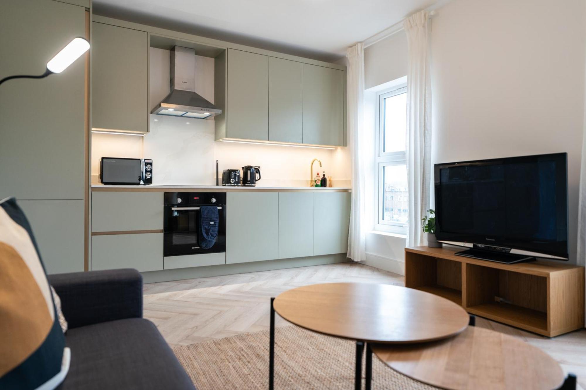 The Battersea Place - Charming 4Bdr Flat London Bagian luar foto
